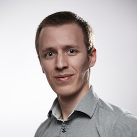 Portrait of Lukas Hofmann, verified TradeDecode reader from Vienna