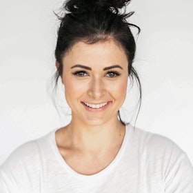Portrait of Ioana Dragomir, verified TradeDecode reader from Cluj-Napoca